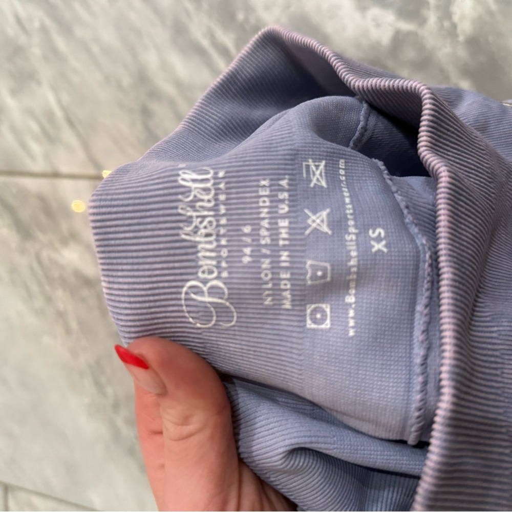 Bombshell Sportswear Lavender/Purple Leggings - Picture 4 of 6